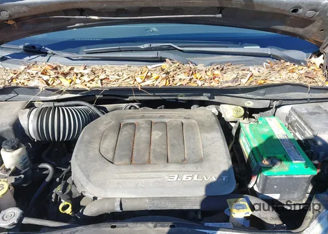 2012 Chrysler Town & Country Touring из США, поврежденный, VIN 2C4RC1BG0CR306480